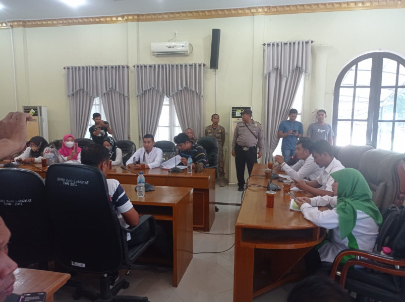 DPRD Kabupaten Langkat RDP dengan Aliansi Guru Honorer PPPK