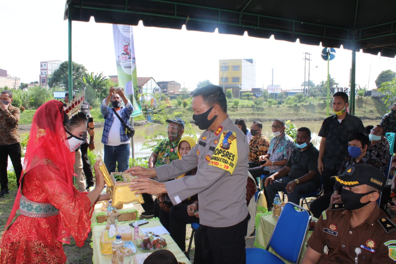 Kapolres Sergai Hadiri Peresmian Taman Baca Di Bantaran Sungai Rampah