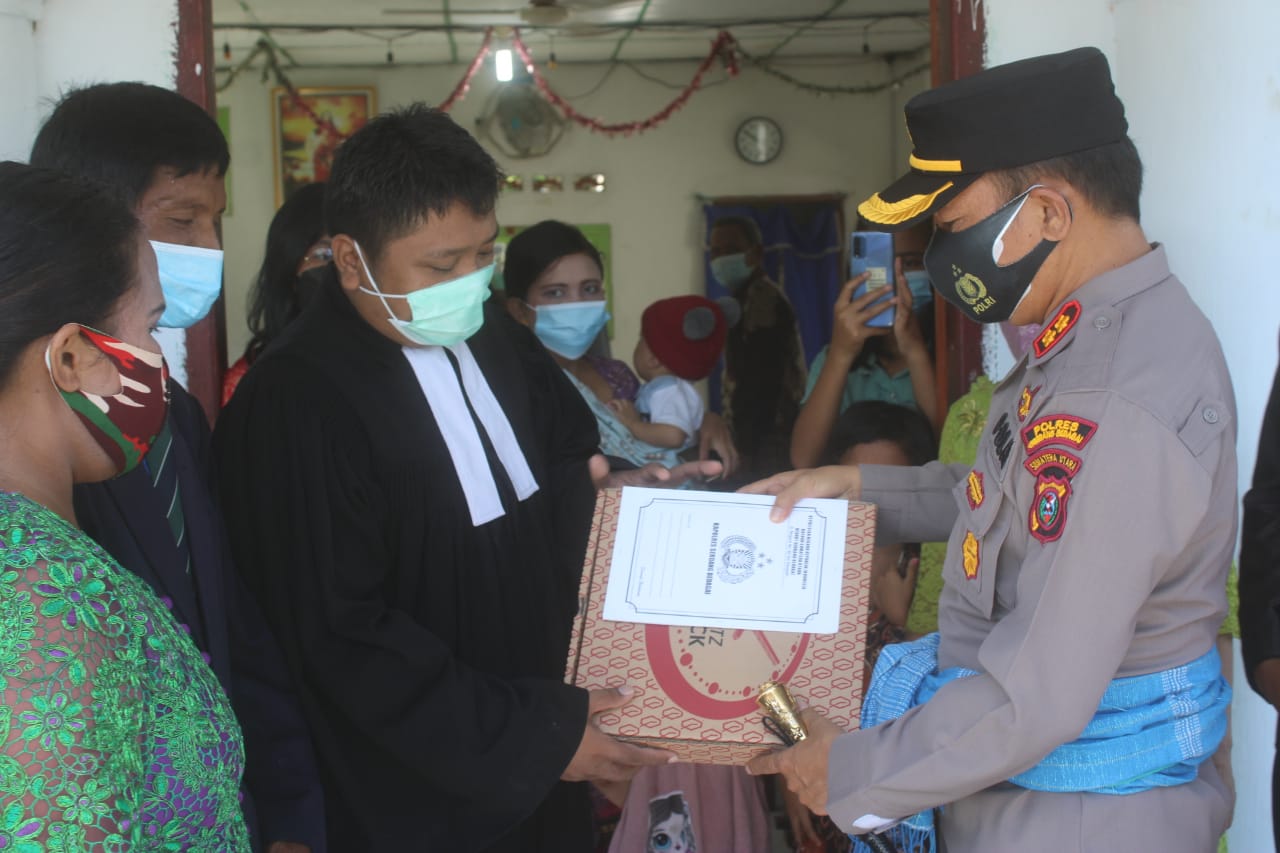 Kapolres Sergai Laksanakan Bakti Sosial di Gereja GKPS Gempolan