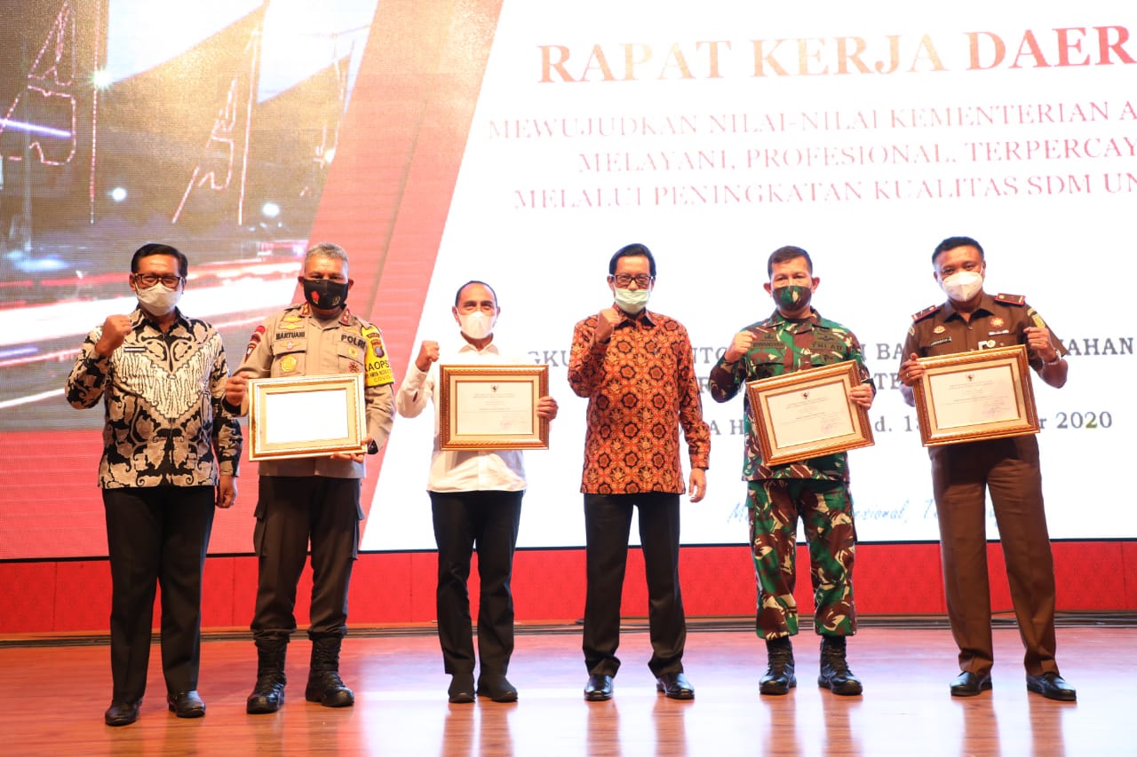 Kapolda Sumut Terima Penghargaan dari Kementerian ATR/BPN