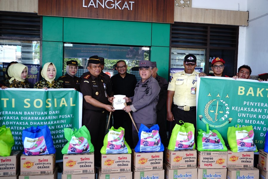 Pastikan Pelayanan dan Kepentingan Hukum Masyarakat Berjalan Baik, Kajati Sumut Kunjungi Kejaksaan Negeri Medan dan Langkat