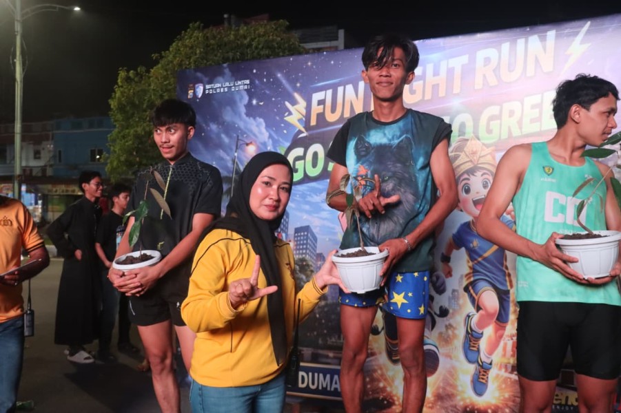 Fun Night Run Go Green Polres Dumai Berlangsung Aman, 48 Peserta Terima Bantuan Bibit Tanaman Gratis