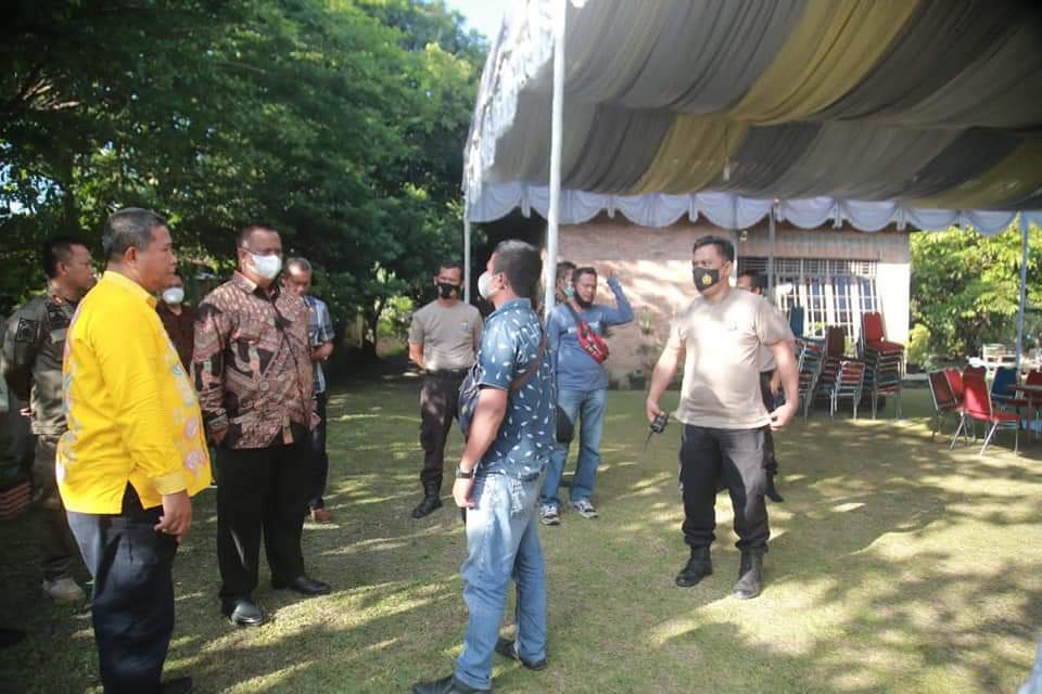 Pj.Bupati Labuhanbatu tinjau persiapan Pelaksanaan PSU di TPS 007 dan 009 Kelurahan Bakaranbatu