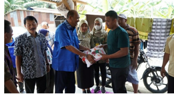 Afandin Salurkan Bantuan Warga Terdampak Angin Puting Beliung