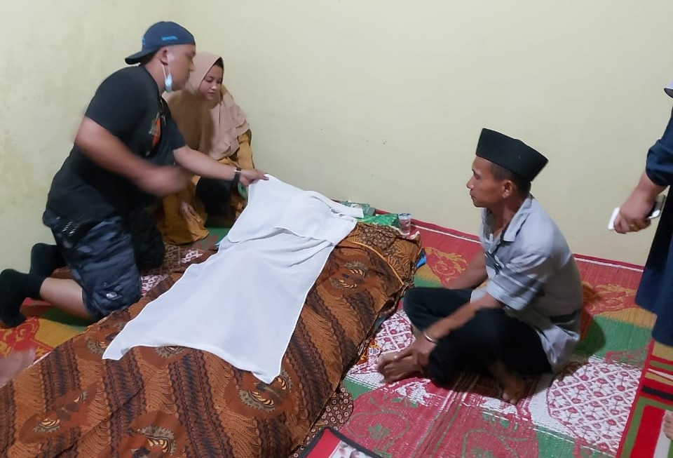 Sedang Duduk Santai,Warga Medan Deli Di Tikam Tetangga