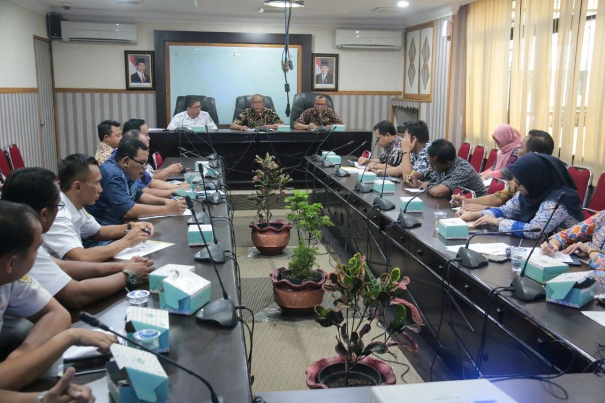 Wali Kota Medan Pimpin Jalannya Rapat Penataan Lahan Parkir Sisi Timur Stasiun Kereta Api Medan