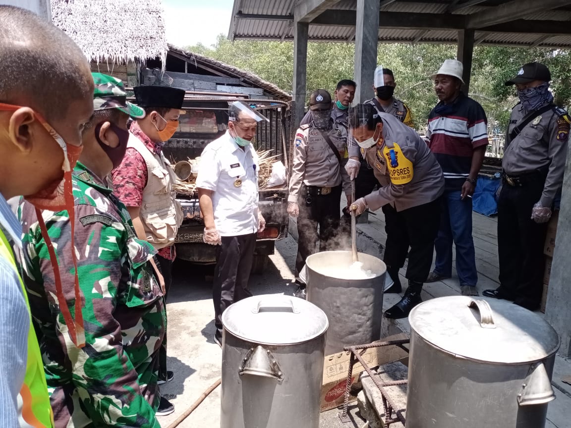 Dampak Pendami Covid-19 Kapolres Batu Bara Bersama Bupati, Gelar Pembukaan Dapur Umum Bagi Masyaraka