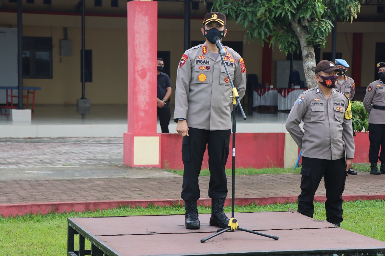 Kapolresta Deli Serdang beri Reward kepada Personil Polresta Deli Serdang yang Berprestasi