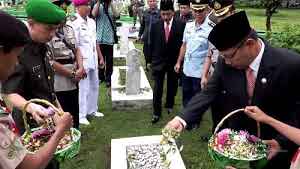 Peringati HUT Medan, Wali Kota Ziarah ke Taman Makam Pahlawan