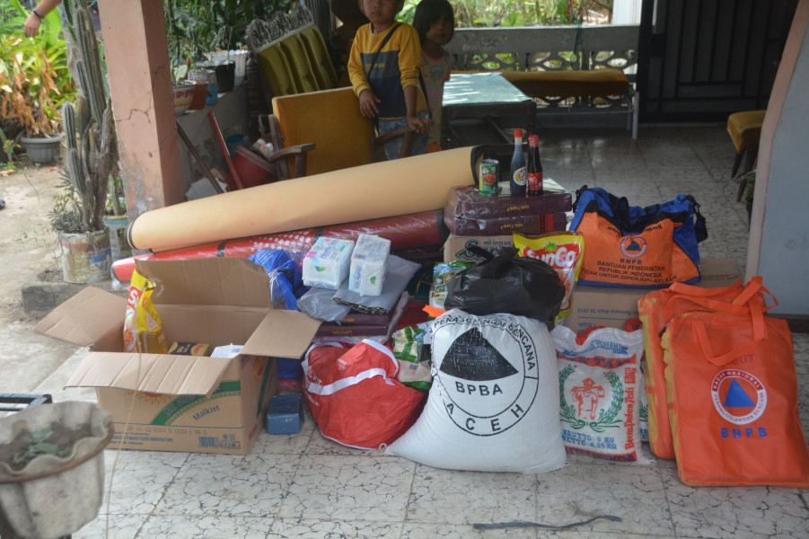 Pemko Langsa Serahkan Bantuan Masa Panik Korban Kebakaran
