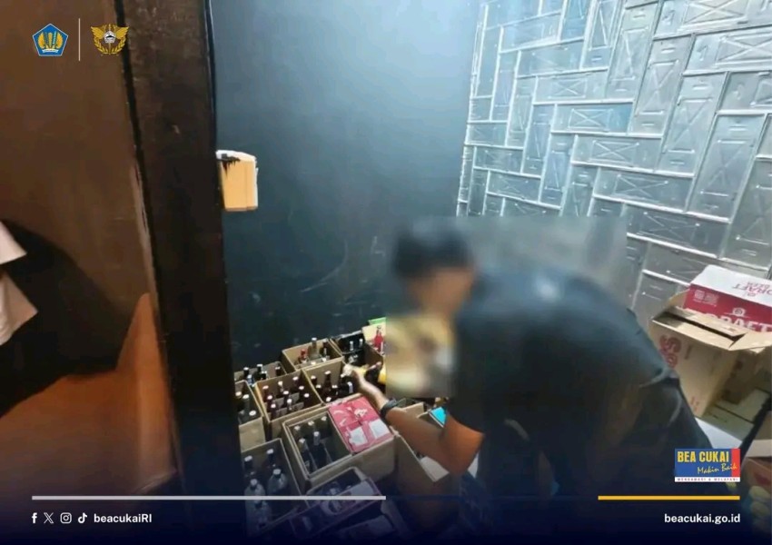 Bea Cukai Malang Ungkap Penjualan Miras Tak Berizin di Tempat Karaoke