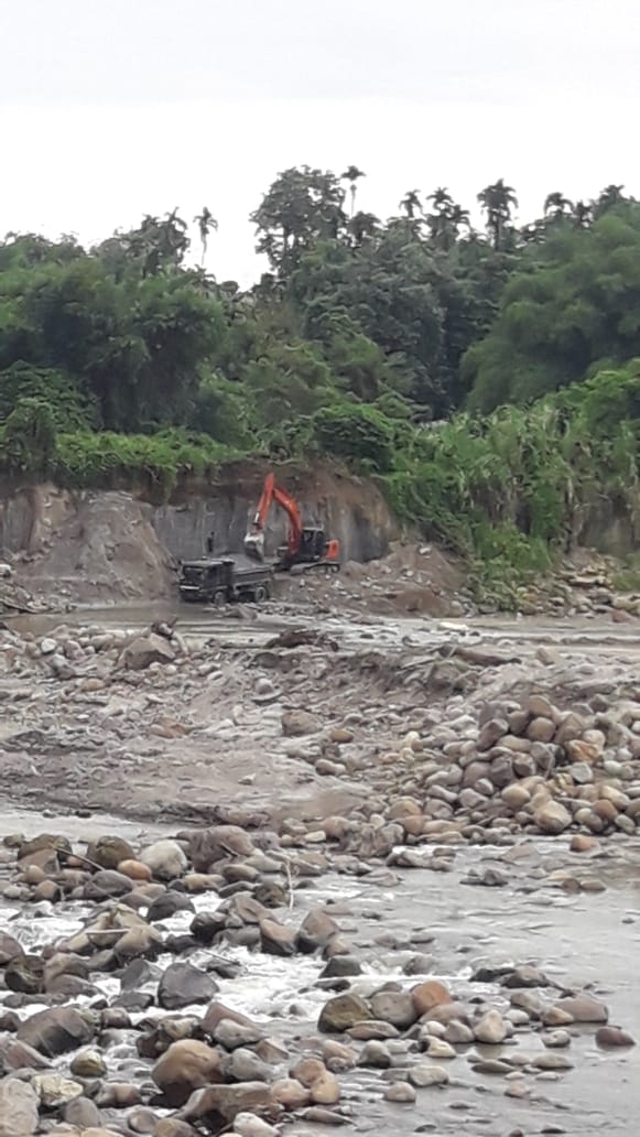 Meski Didesak Warga Tutup, Aktifitas Tambang Galian di Sungai Belawan Kutalimbaru Masih Beroperasi