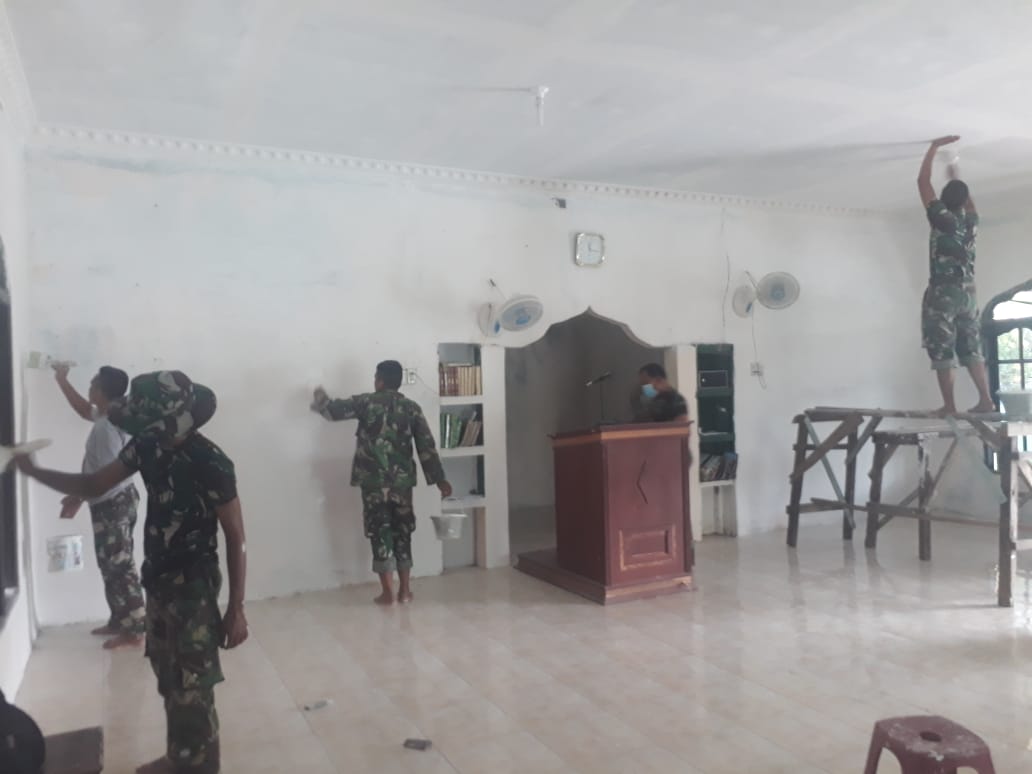 Satgas TMMD Kodim 0204/DS Terus Poles Masjid Al Muttaqin