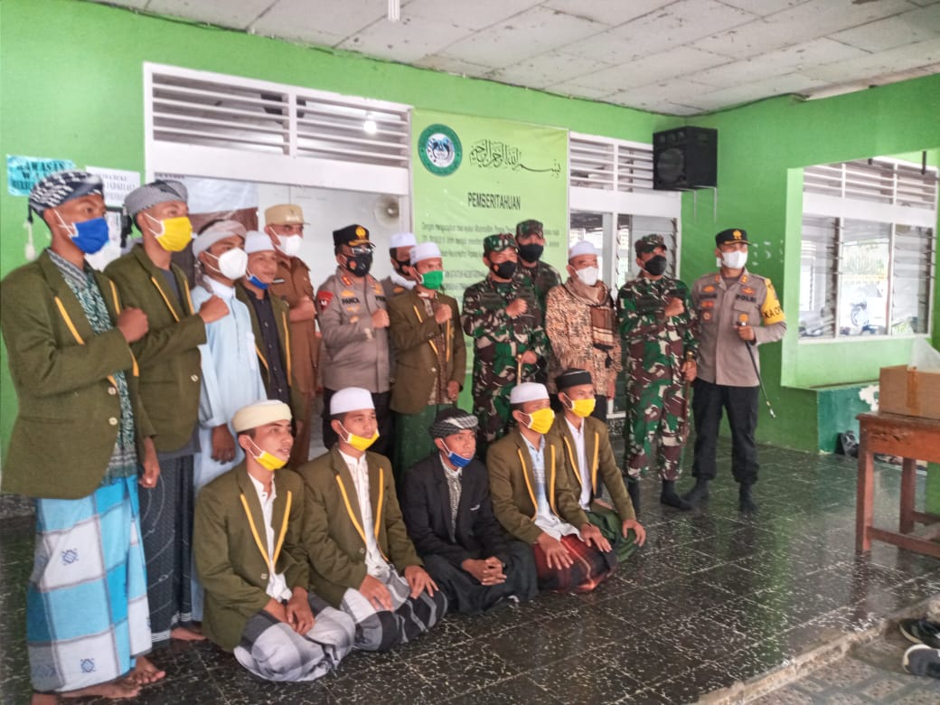 Kapolda Sumut dan Pangdam I/BB Tinjau Vaksinasi Santri dan Santriwati Ponpes Mustafawiyah