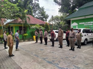 Personil Polsek Medan Baru Bersama 3 Pilar Kecamatan Medan Polonia PPKM Level 4