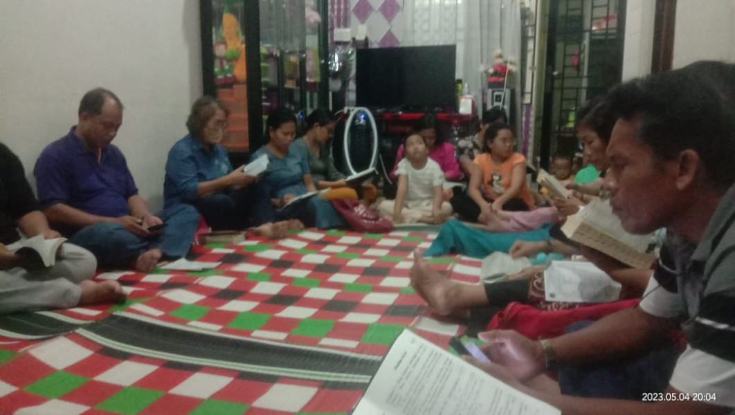 Pererat Persaudaraan Sesama Jemaat, GKPI Resor Teladan Sektor IV Kembali Gelar Kebaktian Malam
