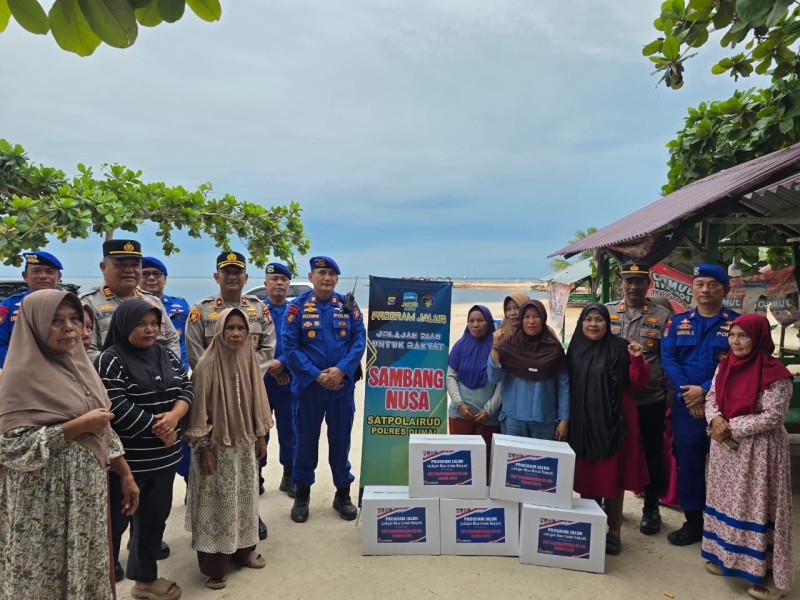 Program JALUR (Jelajah Riau Untuk Rakyat) Polres Dumai Hadir di Pantai Koneng, Salurkan Bantuan dan Layanan Kesehatan bagi Masyarakat Pesisir
