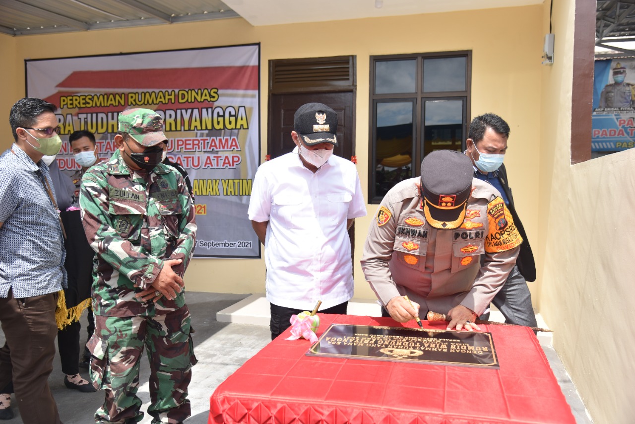 Bupati dan Kapolres Lakukan Peletakan Batu Pertama Gedung Pelayanan Satu Atap Polres