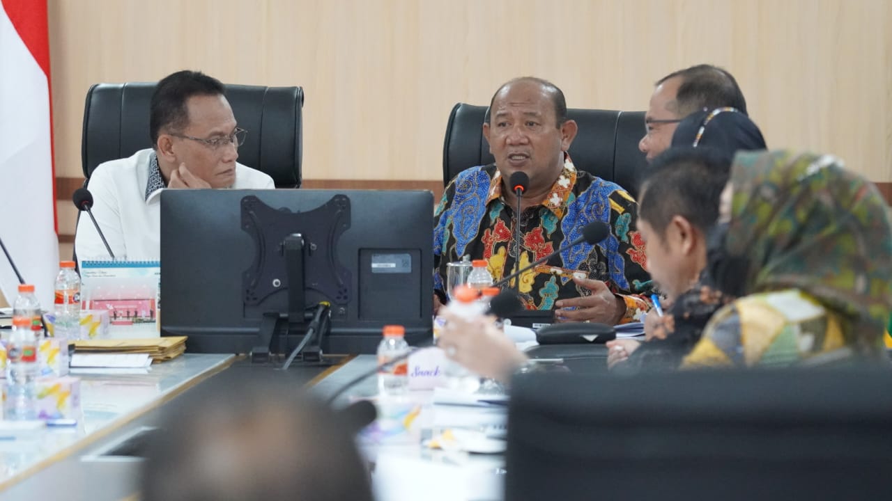 Syah Afandin menutup Bimtek Perencanaan Pembangunan Daerah Kabupaten Langkat Tahun 2022