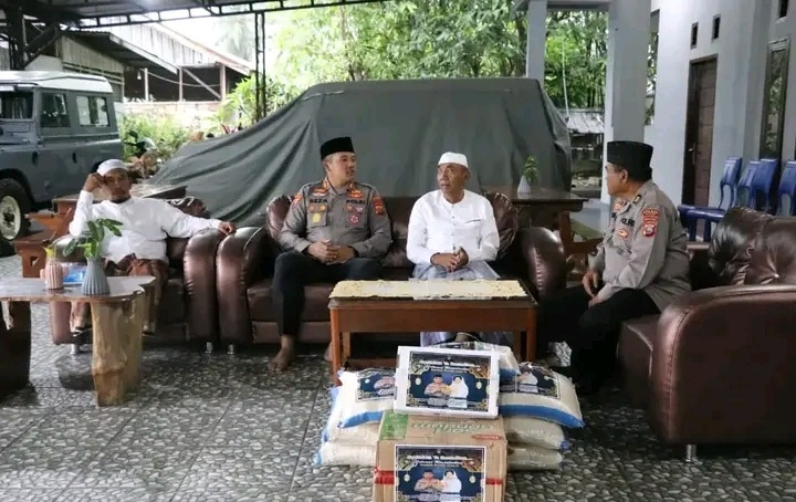 Mudir Ponpes Musthafawiyah Dapat Kunjung Silaturrahmi Kapolres Madina