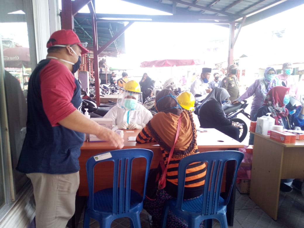 Pasar pagi jaya Mukti Adakan Rapid Test Pada Pedagang dan Pengunjung