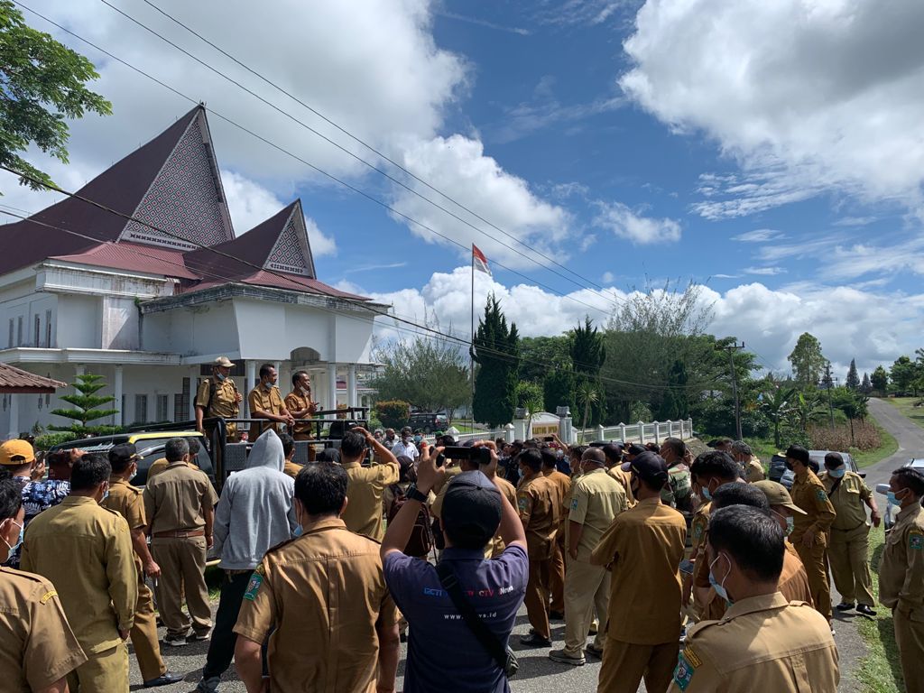 Ratusan Pangulu Nagori Kabupaten Simalungun Minta Pilpanag Serentak 2022 Tidak Ditunda