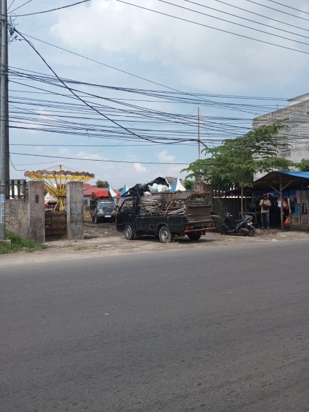 Warga Marelan Desak Aparat Bertindak, Pasar Malam di Simpang Pasar 1 Tengah Diduga Ilegal