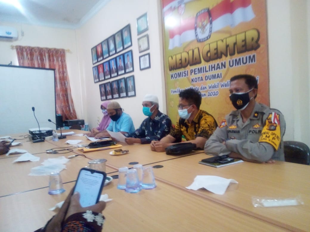 KPU Kota Dumai Gelar Press Release Terkait Cawakot  Eko Suharjo, SE Yang Telah Berhalangan Tetap