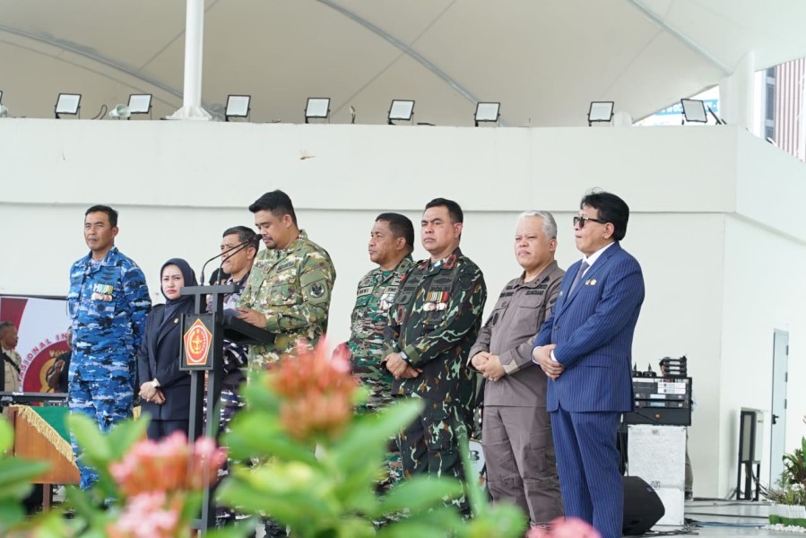 Kajati Sumut Dr.Harli Siregar Hadiri Upacara Peringatan HUT TNI Ke-80 Di Lapangan Merdeka Medan