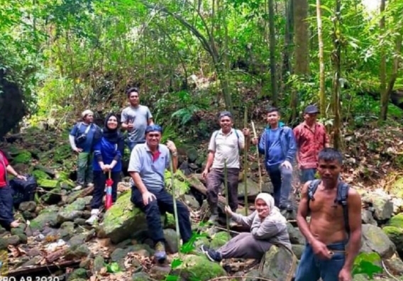 Wakil Bupati Pakpak Bharat Pimpin Ekspedisi Mencari Batu Nipe