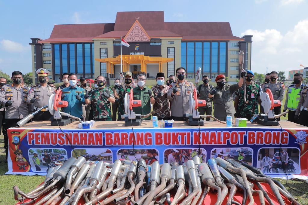 Musnahkan Ribuan Barang Bukti,Kapolda Riau: Tidak Ada Ruang Bagi Pelaku Kriminal