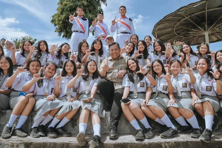 Hardiknas di SMAN 1 Tigalingga, Bupati Dairi: Didiklah Anak Sesuai Kodrat Zamannya