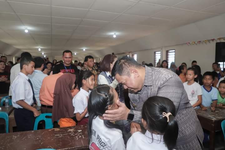 Bupati Eddy Berutu Targetkan November 30.000 Siswa Dairi Tuntas Program Gasing