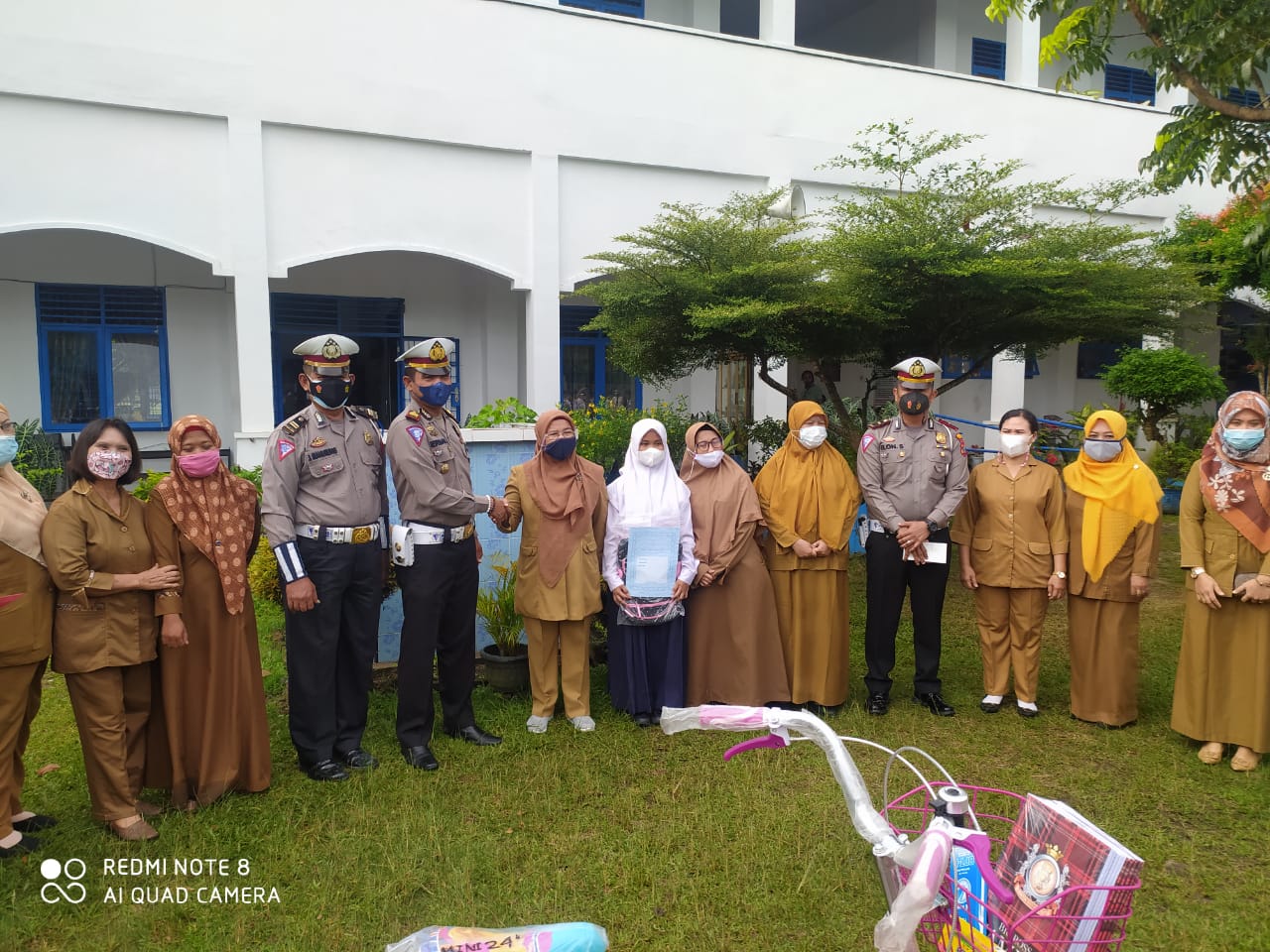Berikan Motivasi Semangat Sat Lantas Polres Batu Bara Sambangi Ratu Sinaga Siswi Berprestasi
