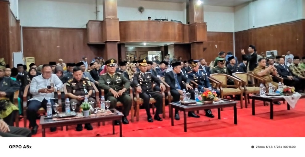Kepala Kejaksaan Negeri Di wakili Oleh Kastel  Charles Aprianto S.H.M.H. Pelantikan Sekda Kota Dumai