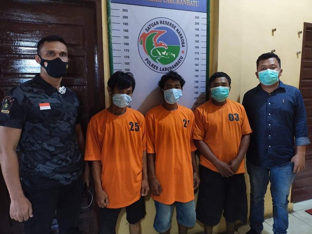 Tim Satresnarkoba Polres Labuhanbatu Tangkap Tersangka Dua Pengedar dan Satu Orang Pemakai Sabu