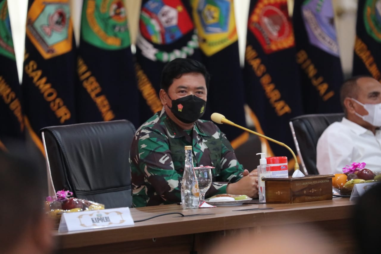Dipimpin Panglima TNI bersama Kapolri dan Dantamal I Ikuti Rapat Terbatas Jelang Natal dan Tahun Bar