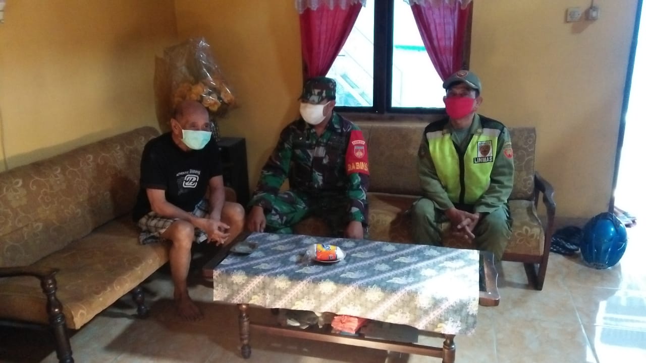 Perbanyak Jaring Teritorial, Babinsa Jayengan  Komsos dengan Warga Binaan