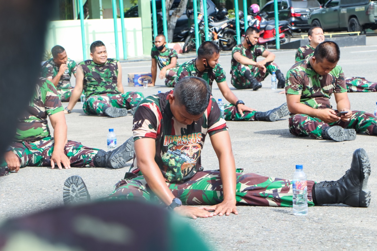 Tingkatkan Daya Tahan Tubuh, Dandim 0104/Atim Wajibkan Personel Olahraga dan Berjemur Setiap Hari