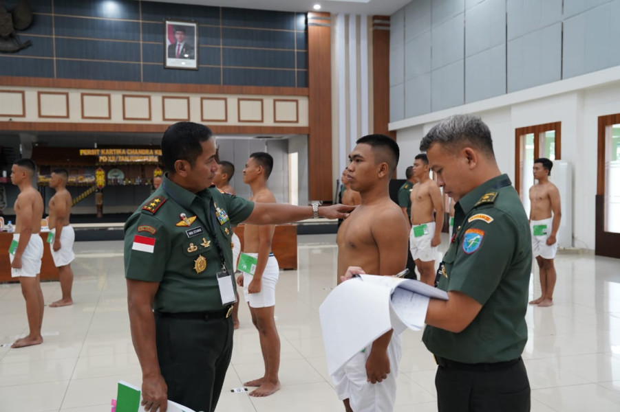 Pangdam XII/Tpr Pimpin Sidang Parade Caba PK TNI AD