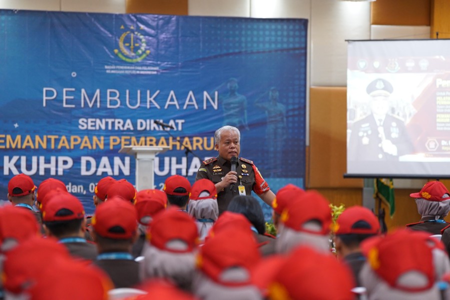 Kabandiklat Kejaksaan RI DR.Harli Siregar Buka Diklat Pemantapan Pembaharuan KUHP dan KUHAP Baru di Medan