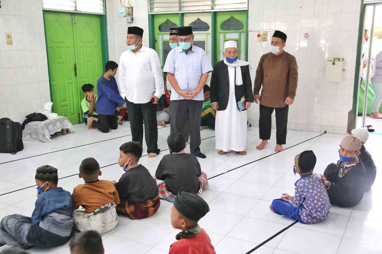 Akhyar Apresiasi Pengobatan dan Sunatan Gratis