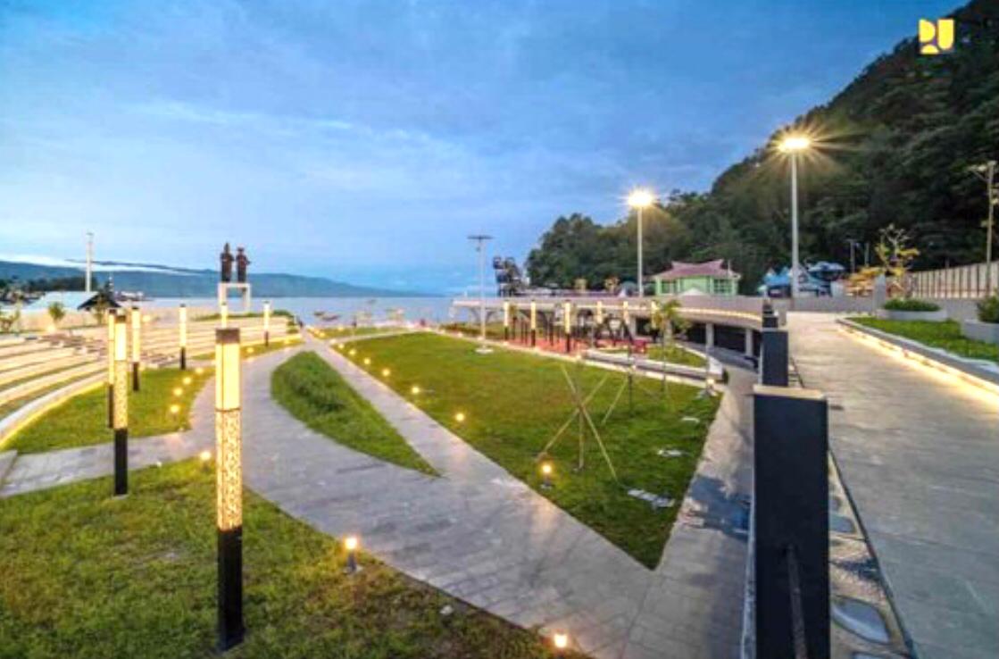 Terkait Rusaknya Beberapa Fasilitas Pantai Bebas Parapat, Kualitas Pekerjaan Rekanan Disoal