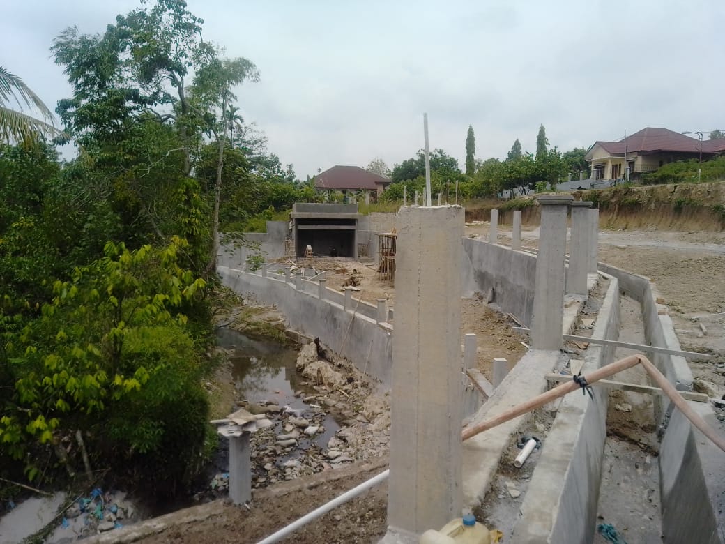 Walau Satpol-PP Telah Perintahkan Dihentikan, Pembangunan di DAS Bah Mati Tetap Berjalan