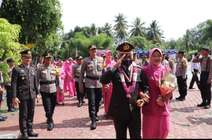 AKBP H.M Reza Chairul A.S.ik. SH. MH  Pimpin Purnabakti 3 Personil Polres Madina