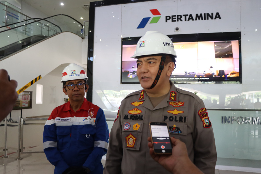 Pasca Ledakan,  Kapolda Riau Tinjau Kilang Pertamina RU II Dumai