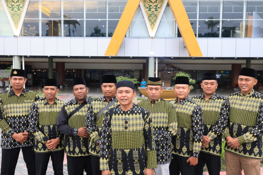 Polda Riau Lepas 10 Bhabin Peraih Green Policing Award ke Tanah Suci