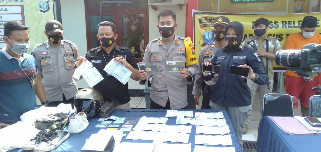 Pejambret Perhiasan Emas Senilai Rp139 Juta Diringkus Polsek Nongsa