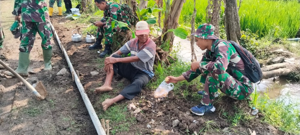 Belajar Asah Asih Asuh, Satgas TMMD Petik Inspirasi dari Kisah Sukses Bapak Suradi