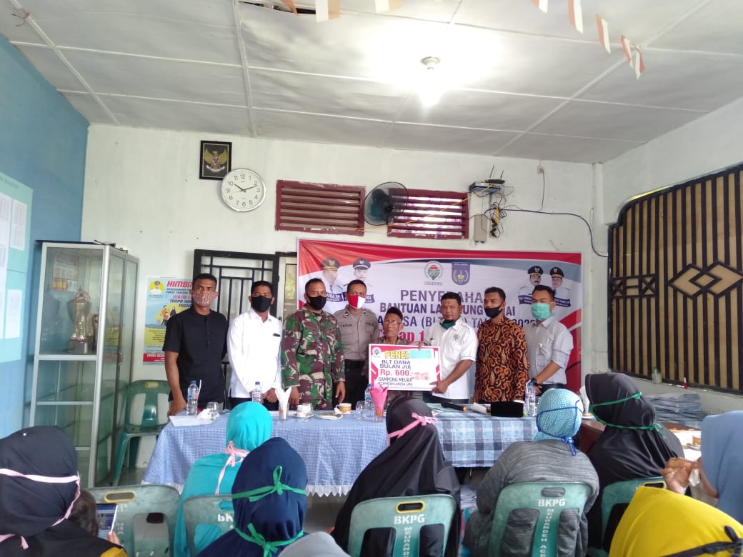 BLT DD Tahap 1 Disalurkan Geuchik Gampong Meurandeh Aceh